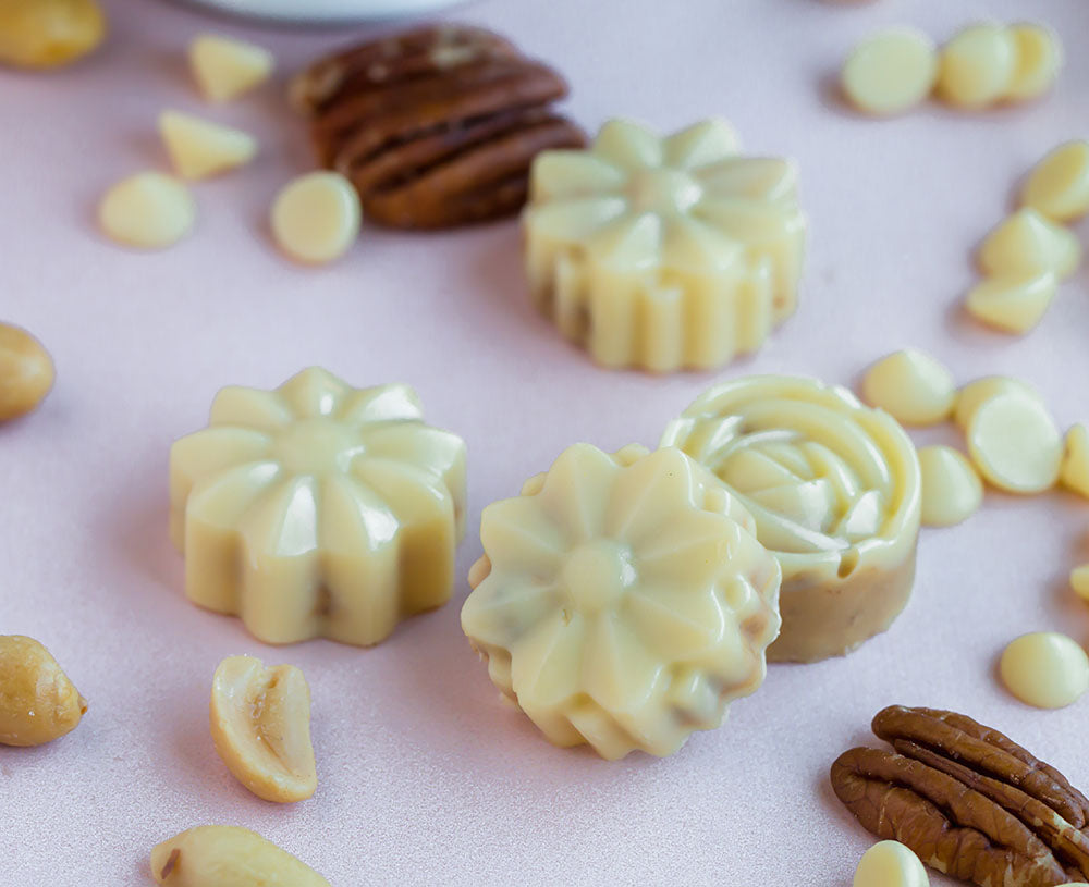 4-Ingredient Keto Chocolate Clusters