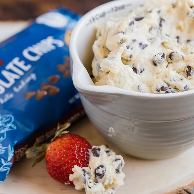 Keto Chocolate Chip Cream Cheese Dip